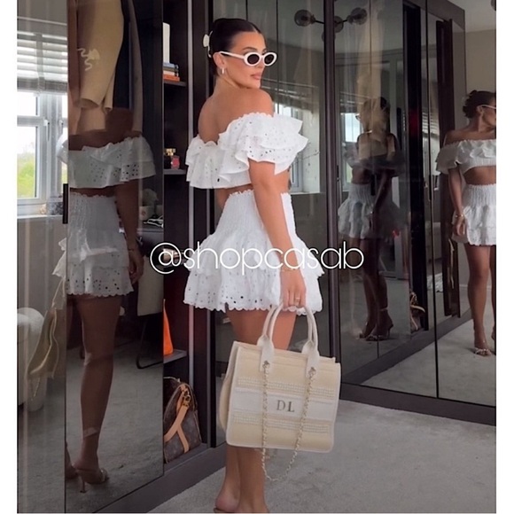 NEW💫CASA B| Florence Ruffled Broderie Anglaise Off Shoulder White Eyelet Set - Picture 3 of 9